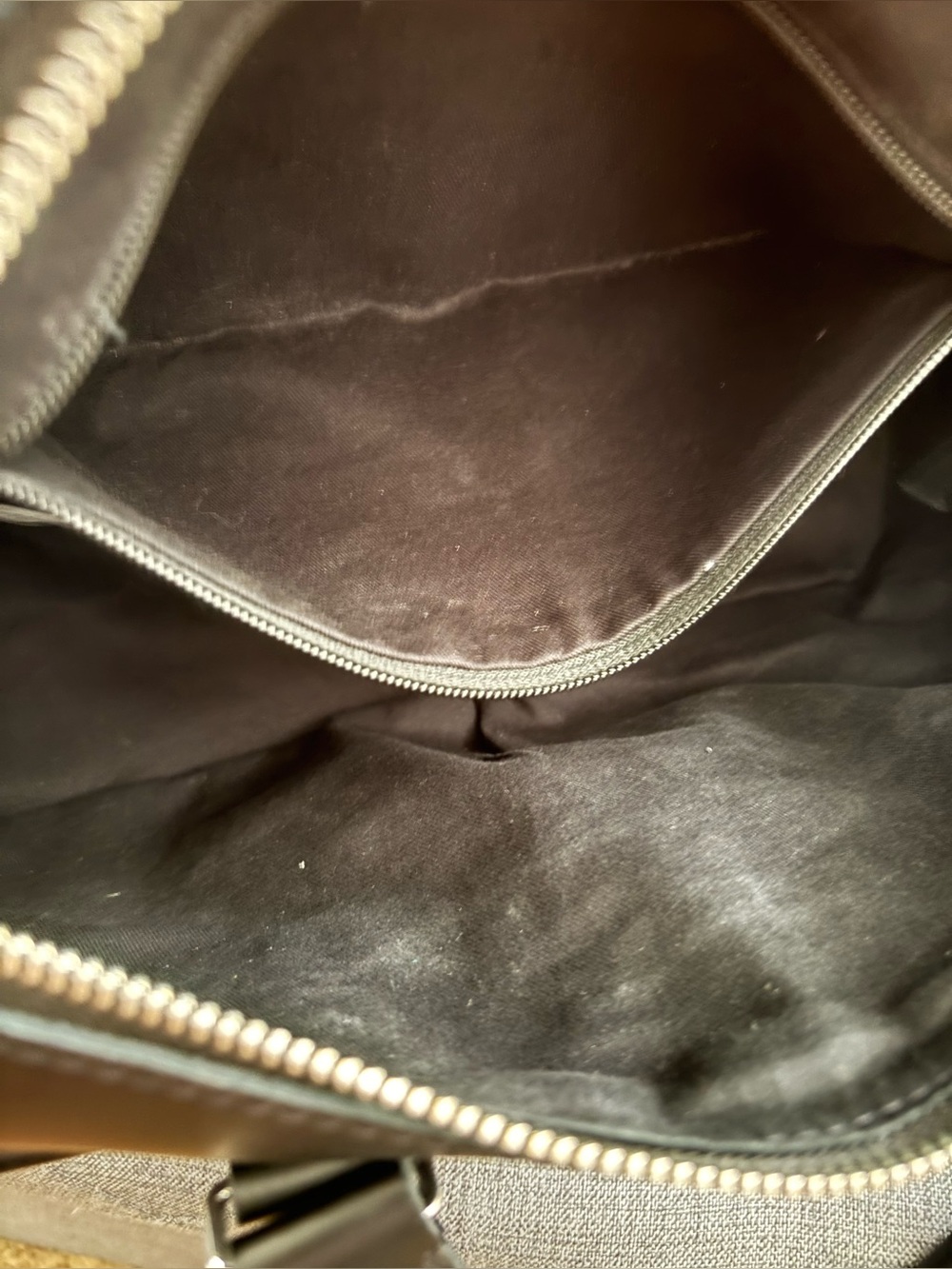 DR. MARTENS TOP HANDLE KIEV LEATHER BLACK SILVER HARDWARE BAG - Picture 8 of 13
